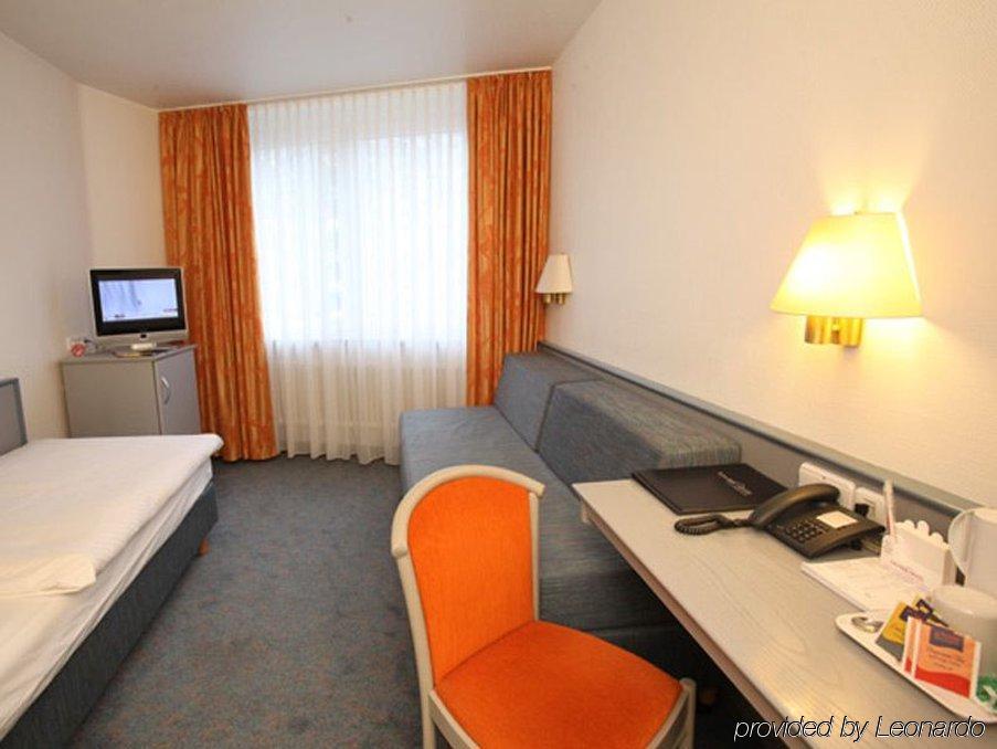 Central Hotel Eschborn Exteriör bild