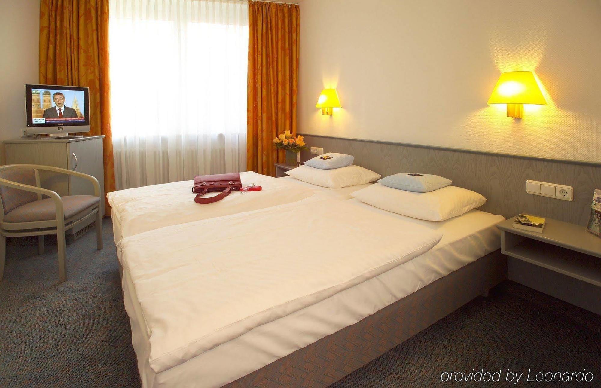Central Hotel Eschborn Exteriör bild